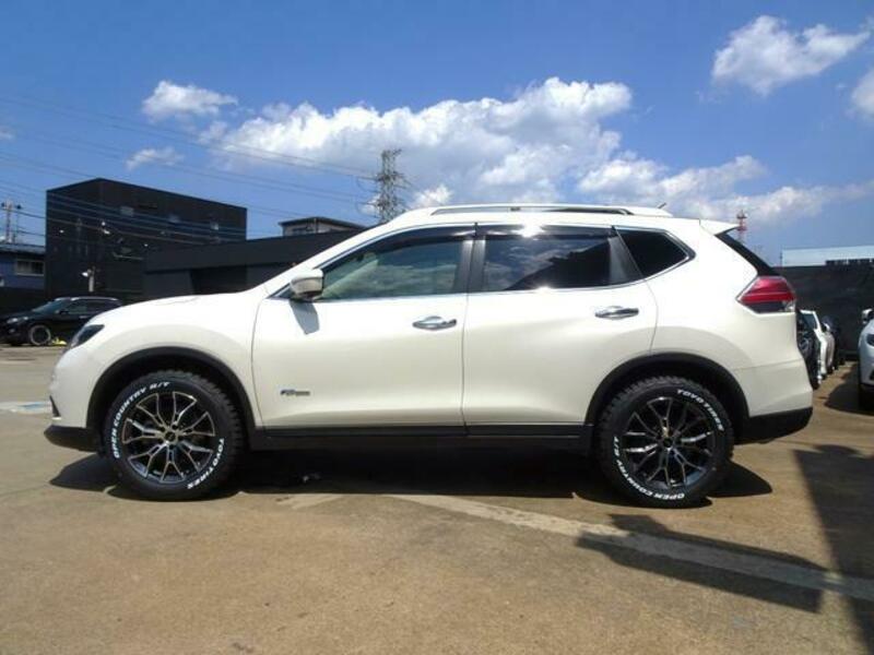 X-TRAIL