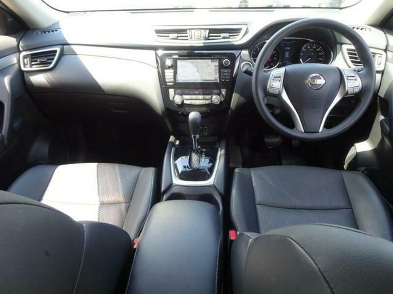 X-TRAIL