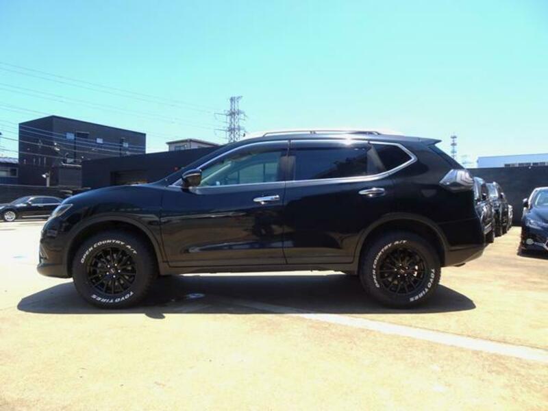 X-TRAIL