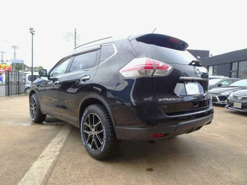 X-TRAIL