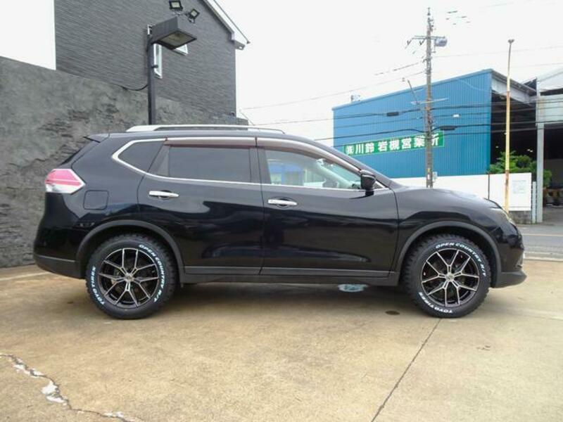 X-TRAIL
