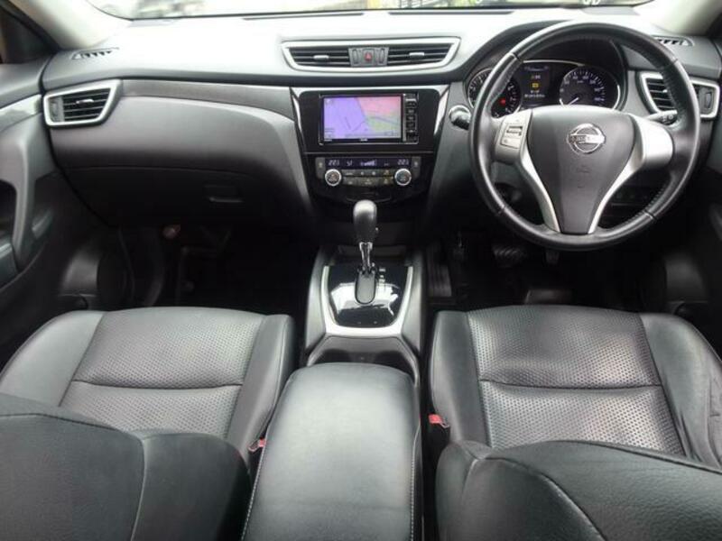X-TRAIL