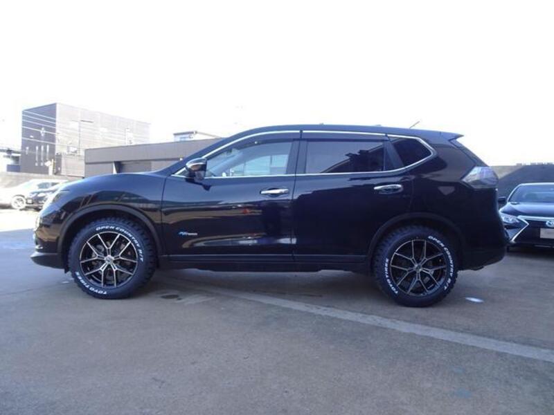 X-TRAIL