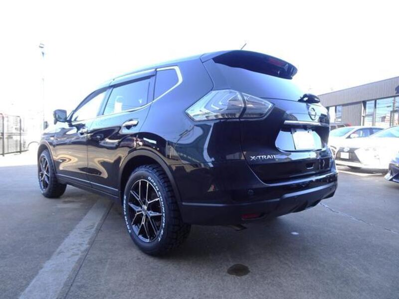 X-TRAIL