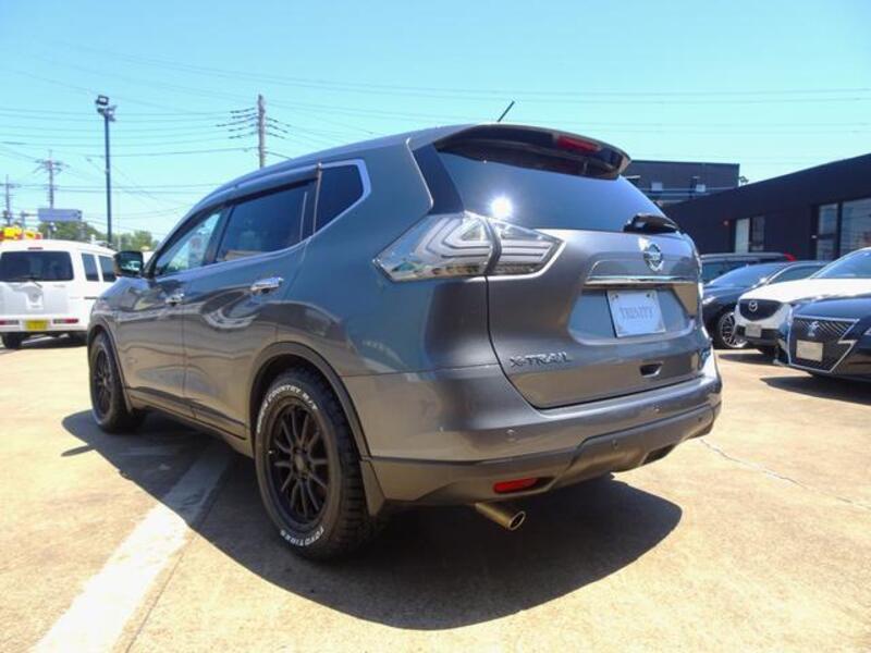 X-TRAIL
