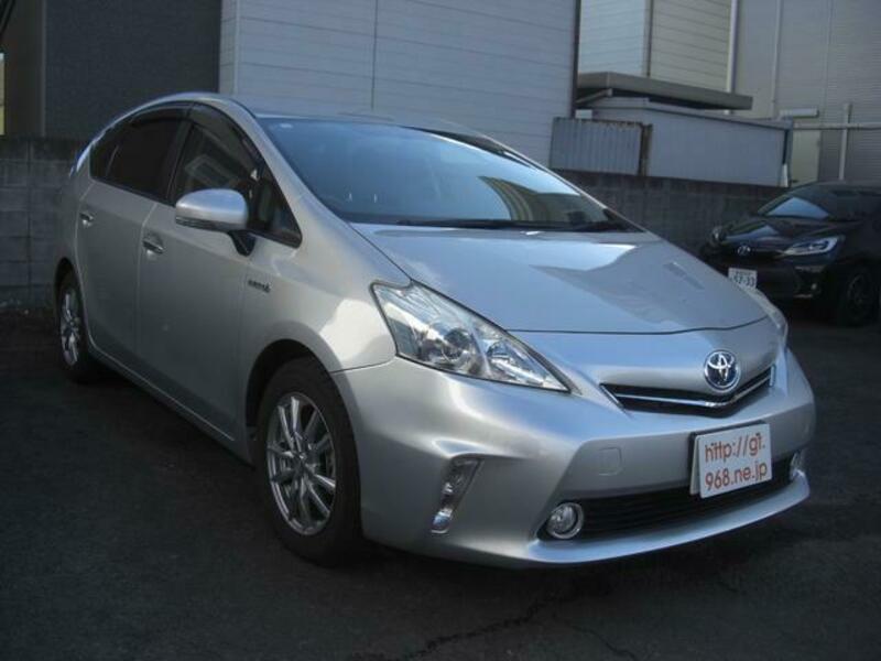 PRIUS ALPHA