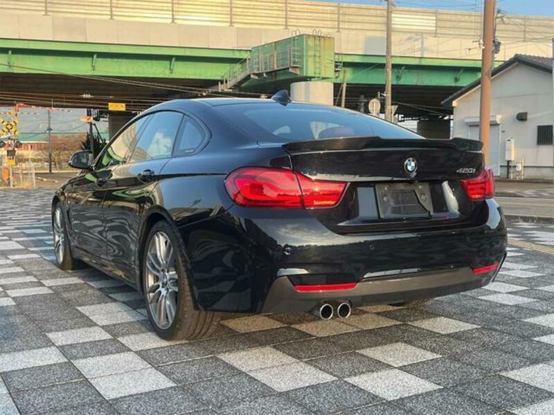4 SERIES