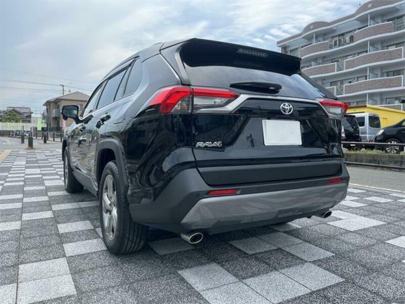RAV4