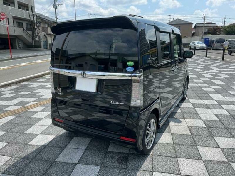 N BOX CUSTOM