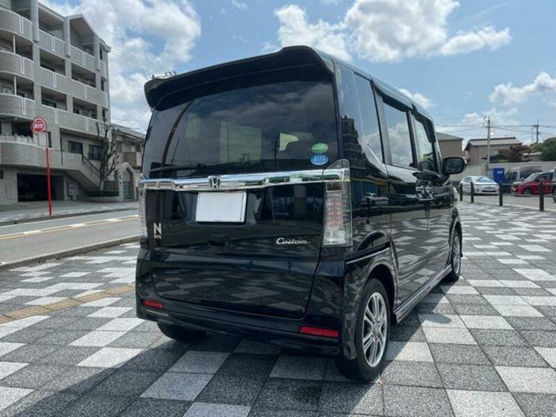 N BOX CUSTOM