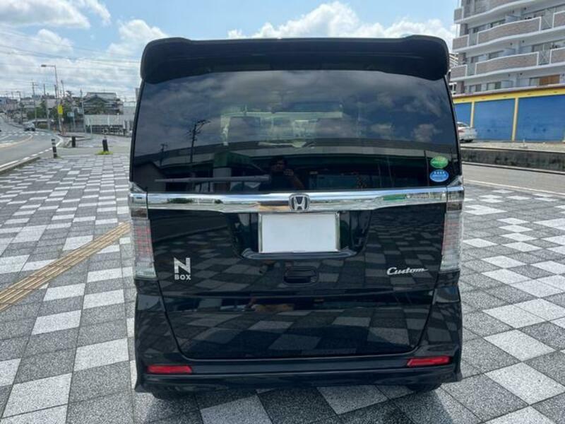 N BOX CUSTOM