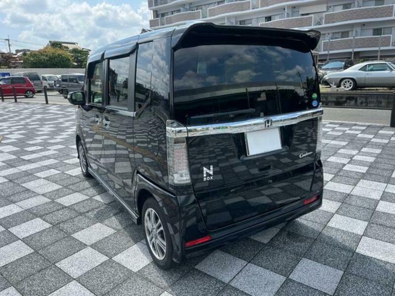 N BOX CUSTOM