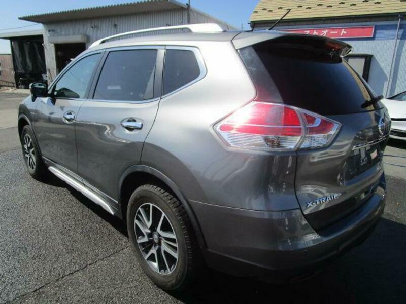 X-TRAIL