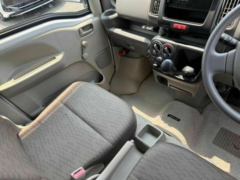 MINICAB VAN
