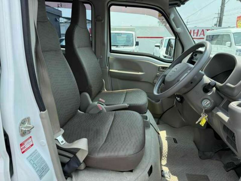MINICAB VAN