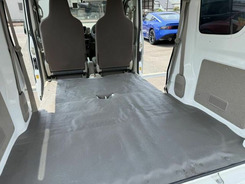 MINICAB VAN