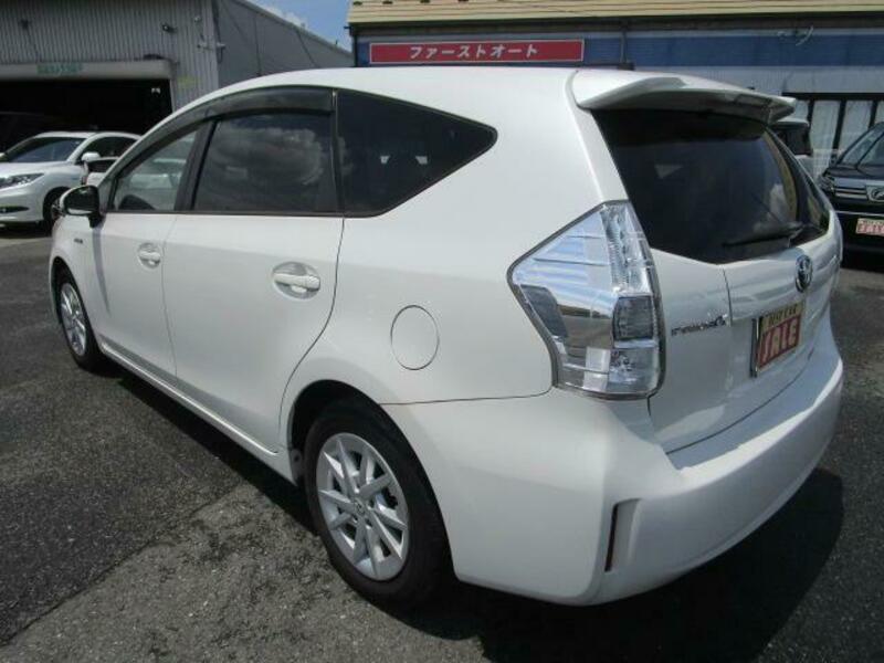 PRIUS ALPHA
