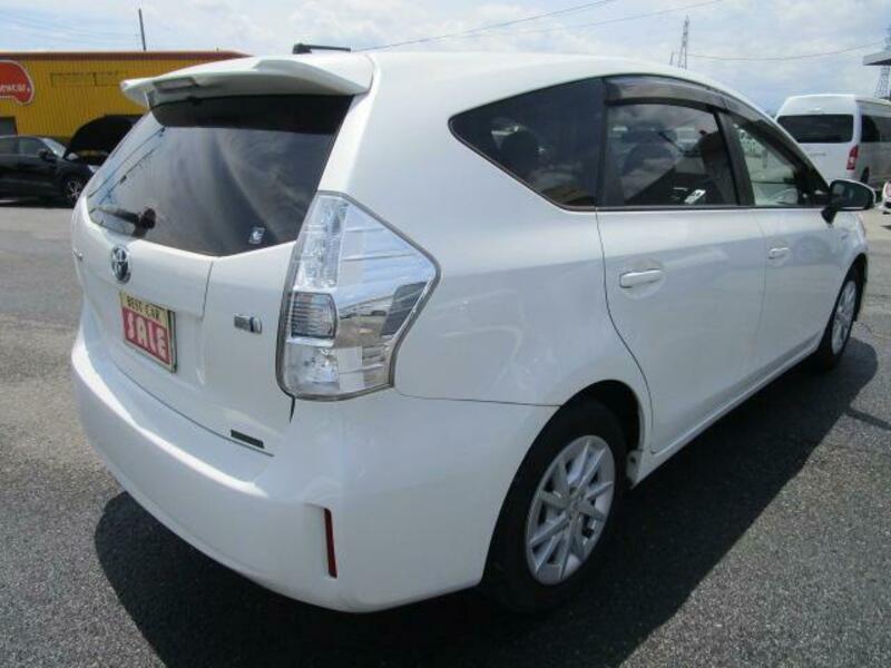 PRIUS ALPHA