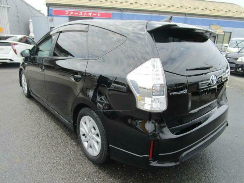 PRIUS ALPHA