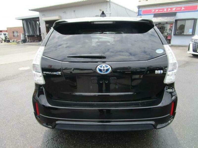 PRIUS ALPHA