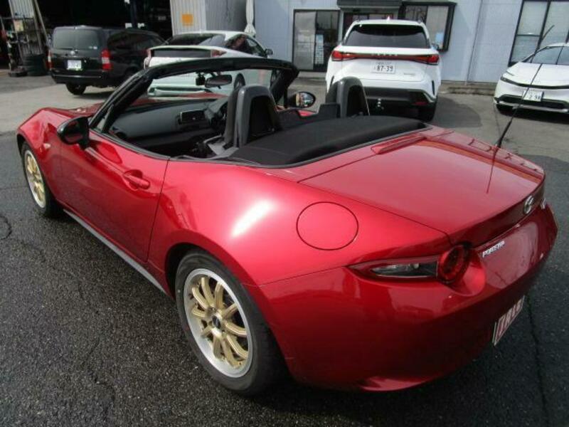 ROADSTER