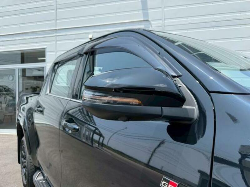 HILUX