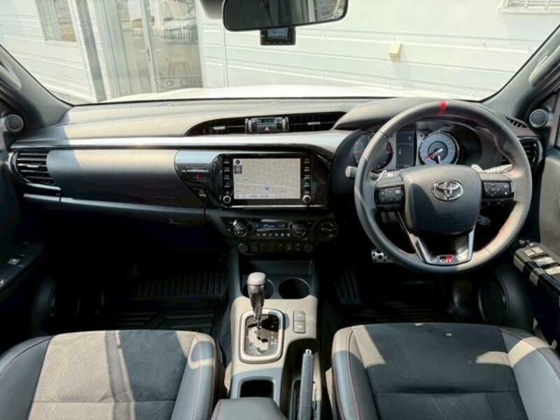 HILUX