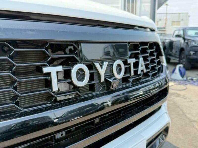 HILUX