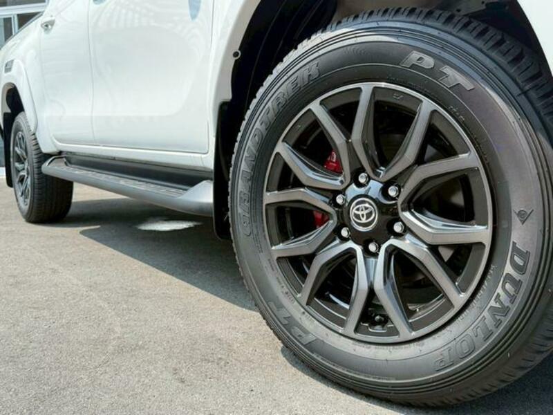 HILUX