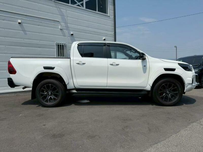 HILUX