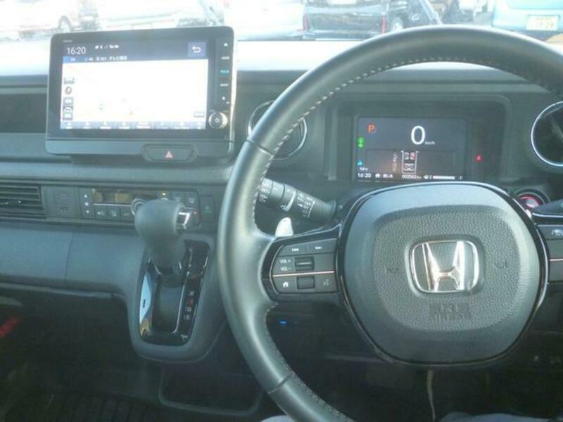 N BOX CUSTOM