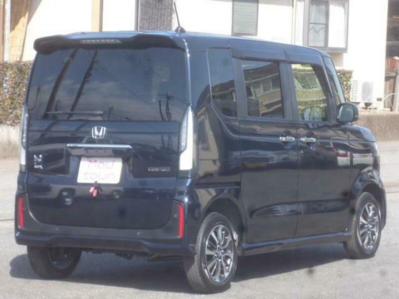 N BOX CUSTOM