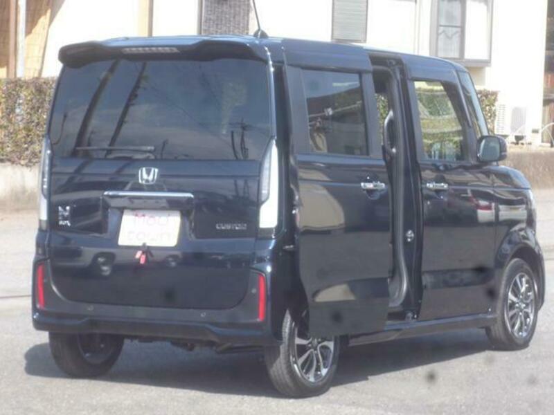 N BOX CUSTOM
