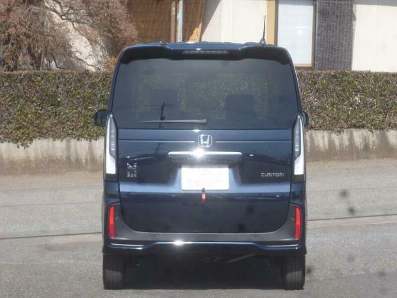 N BOX CUSTOM