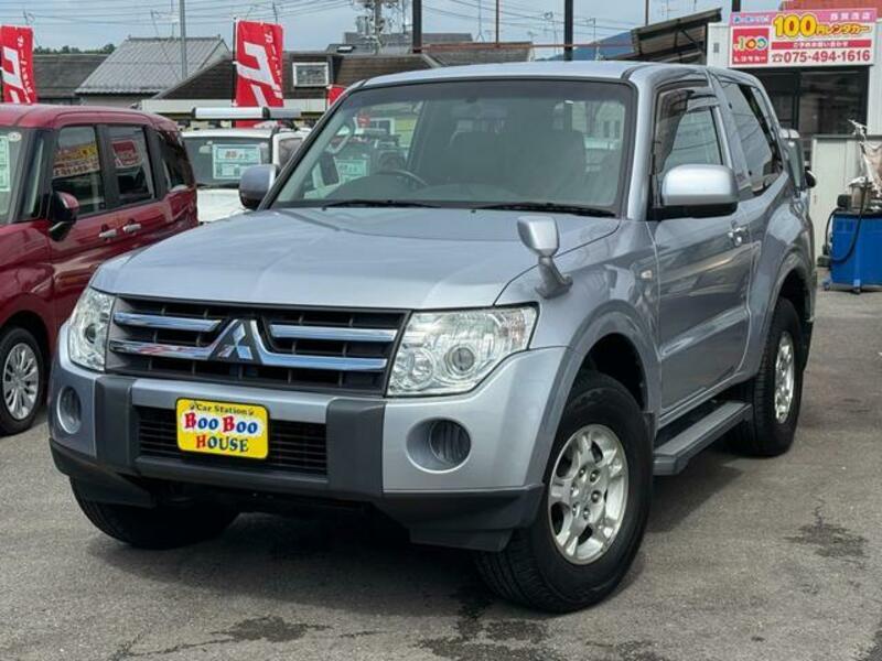 MITSUBISHI PAJERO