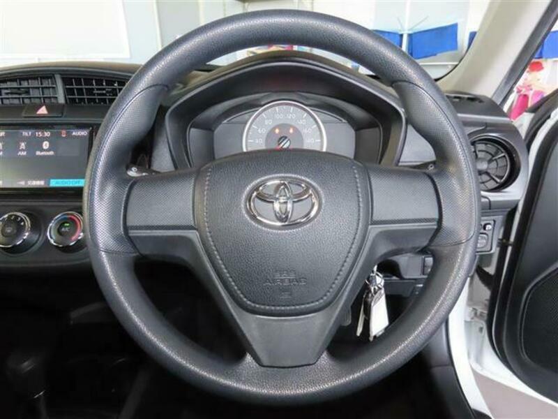 COROLLA AXIO