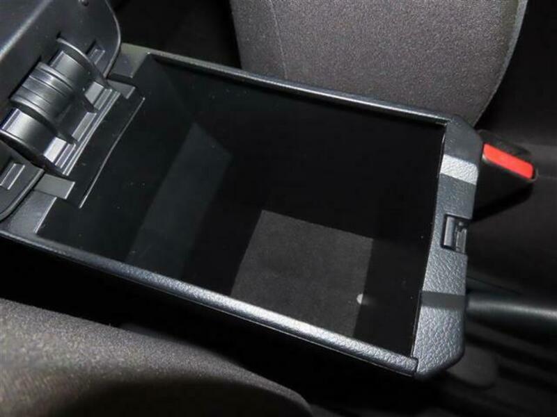 COROLLA AXIO
