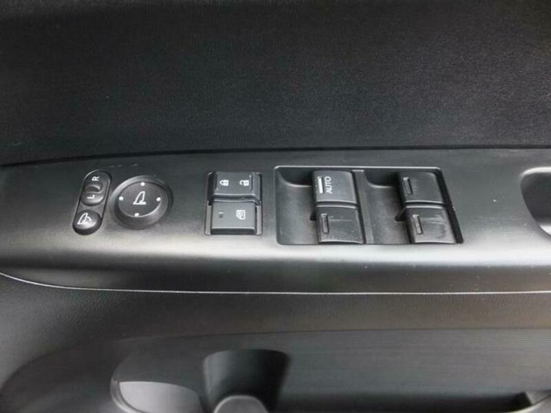 N BOX