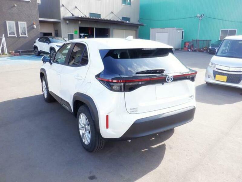 YARIS CROSS