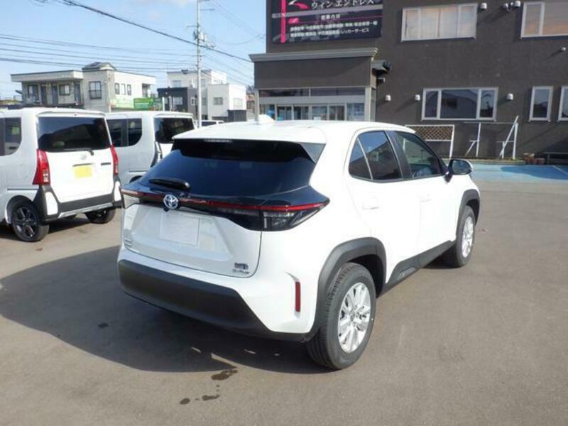 YARIS CROSS