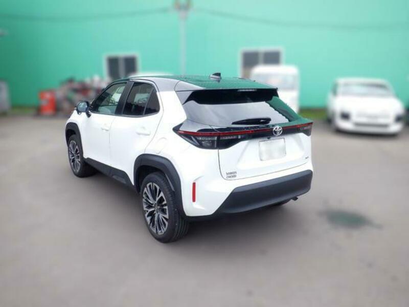 YARIS CROSS