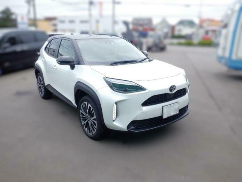 YARIS CROSS