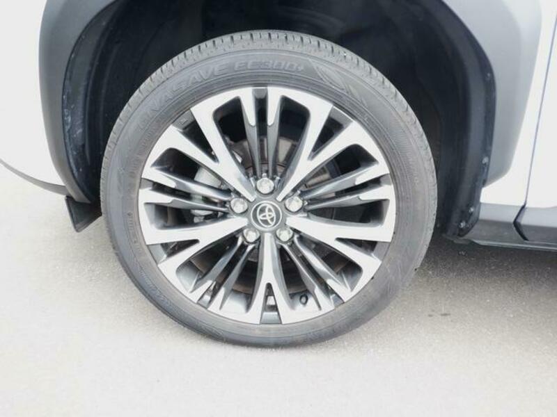 YARIS CROSS