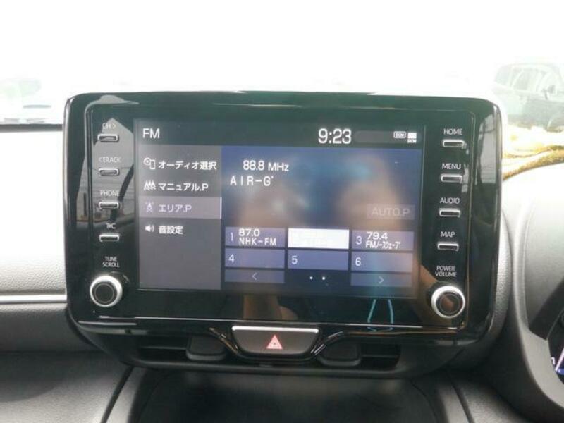 YARIS CROSS