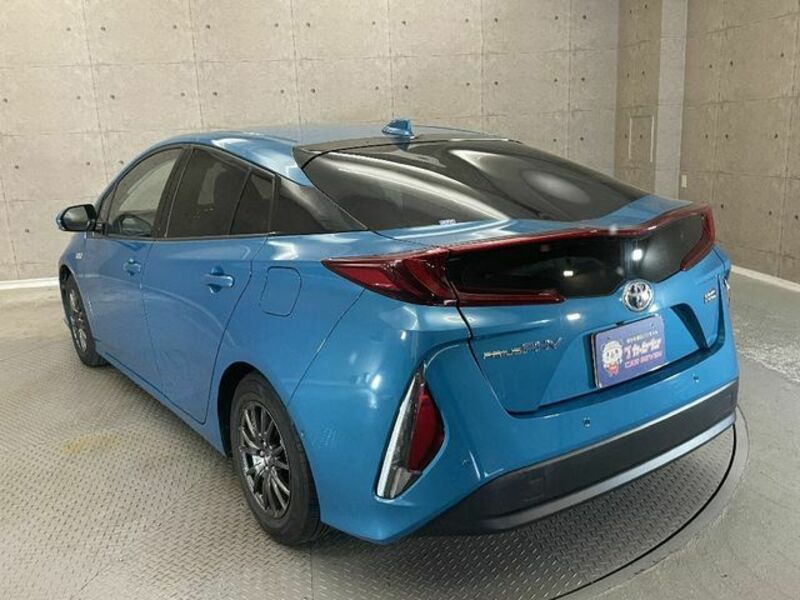 PRIUS PHV