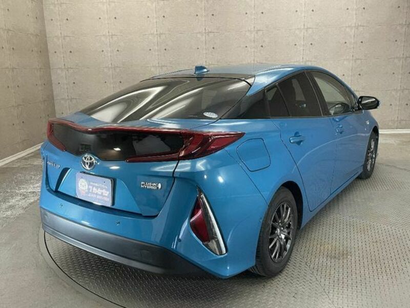 PRIUS PHV
