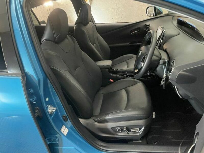 PRIUS PHV