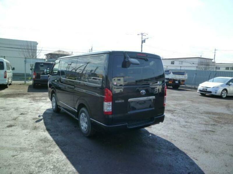 HIACE VAN