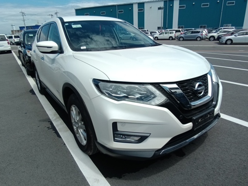 NISSAN X-TRAIL