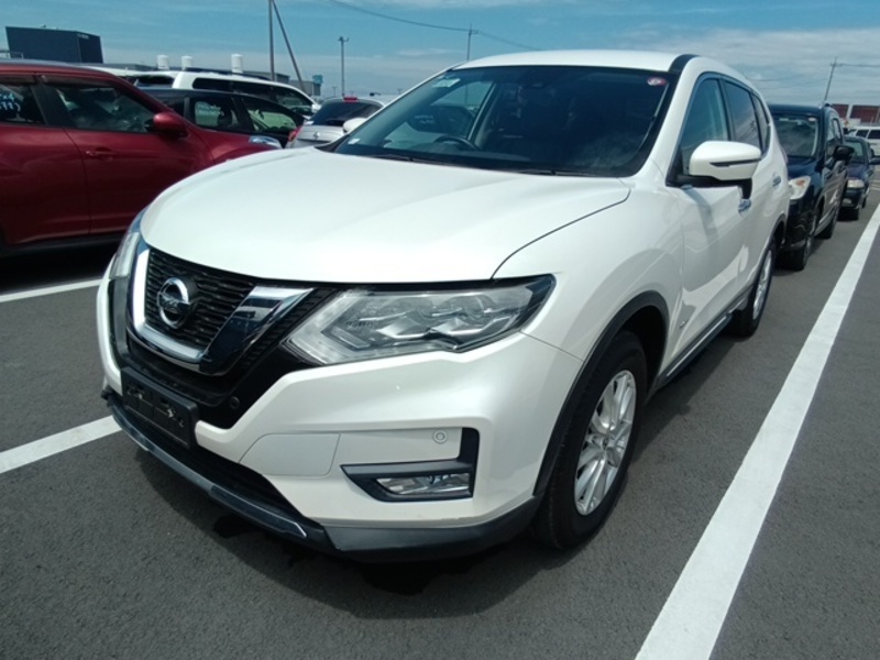 X-TRAIL